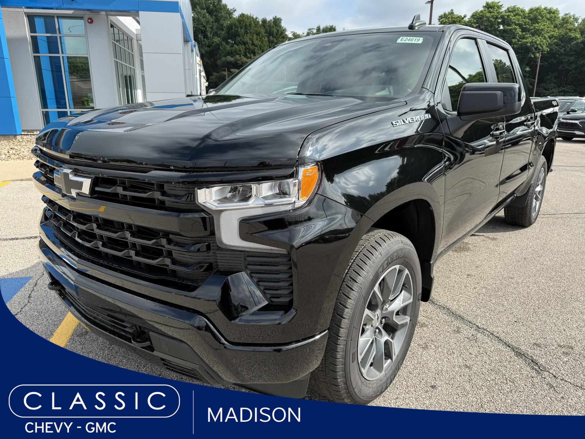 2025 Chevrolet Silverado 1500 4WD Crew Cab Short Bed RST