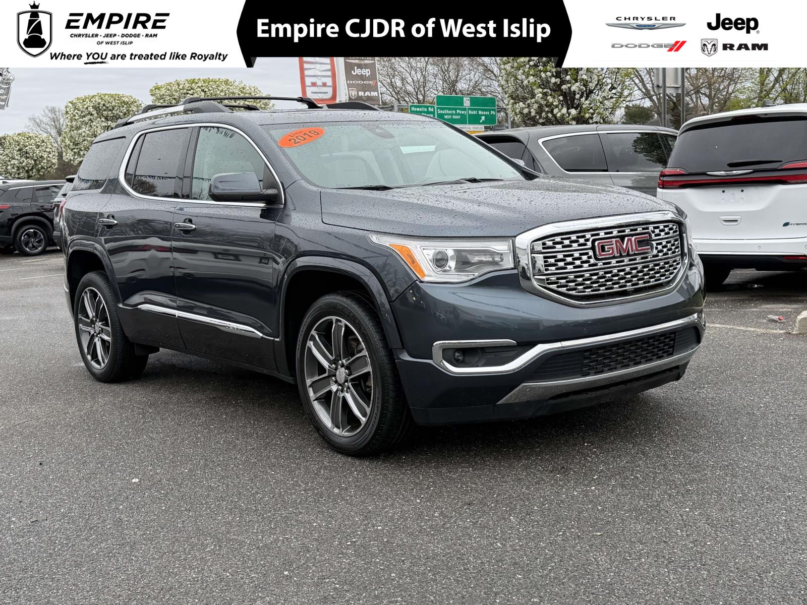 2019 GMC Acadia Denali for sale in West Islip, NY