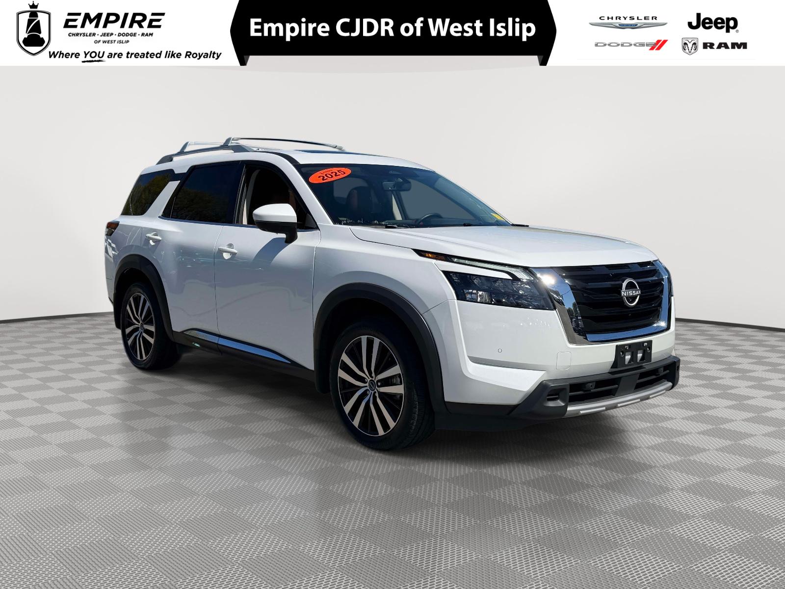 2025 Nissan Pathfinder Platinum 4WD for sale in West Islip, NY