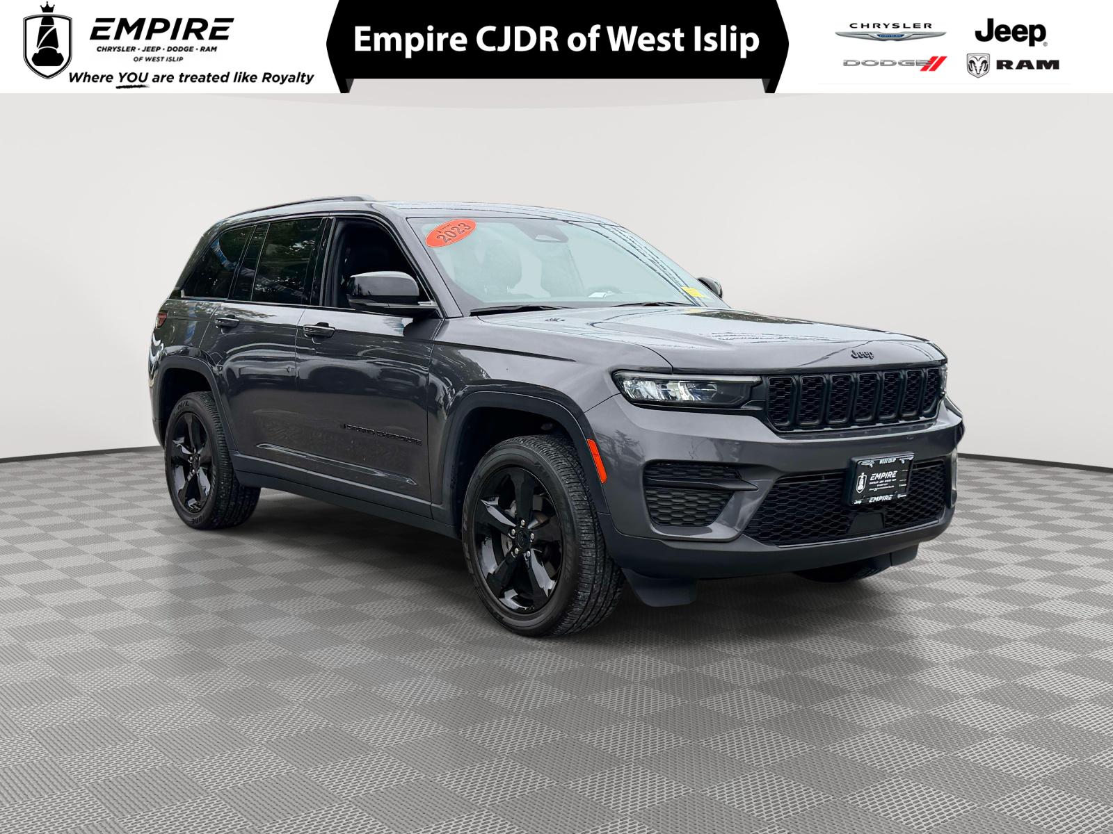 2023 Jeep Grand Cherokee Altitude 4x4 for sale in West Islip, NY
