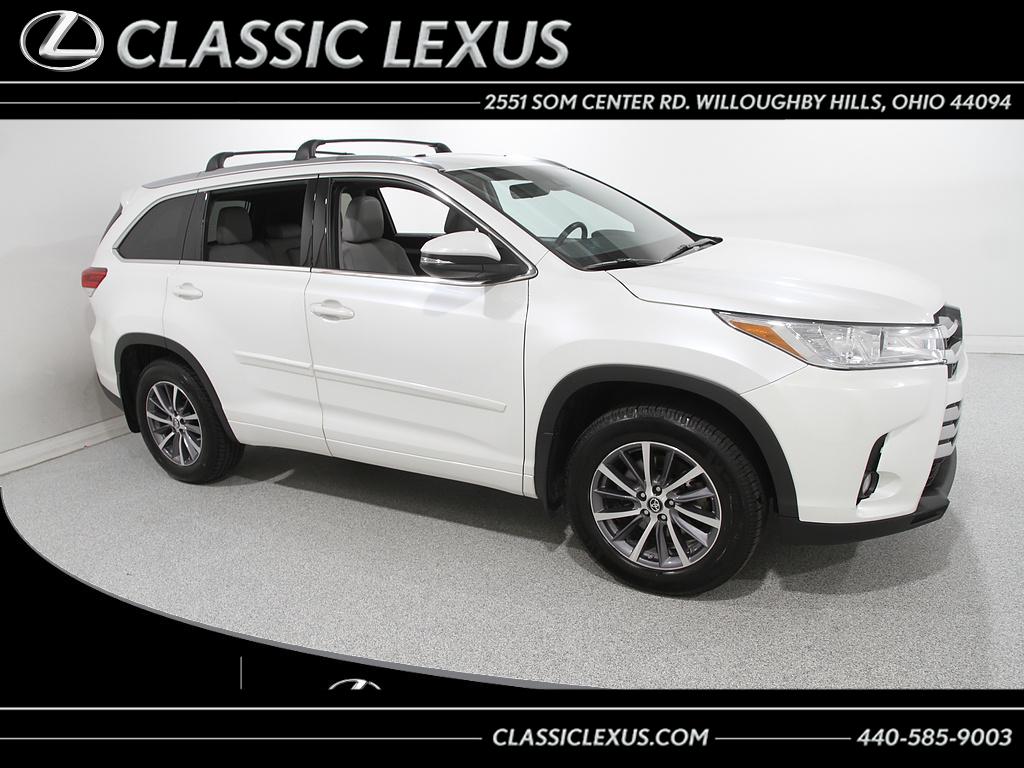 2018 Toyota Highlander XLE for sale in Willoughby Hills, OH