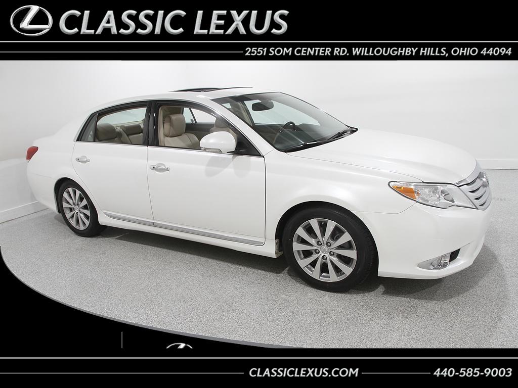 2011 Toyota Avalon Limited for sale in Willoughby Hills, OH